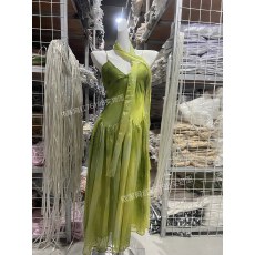 批发CHIC CLUB 小众不撞款夏日绝美多巴胺小裙绿色印花吊带连衣裙女