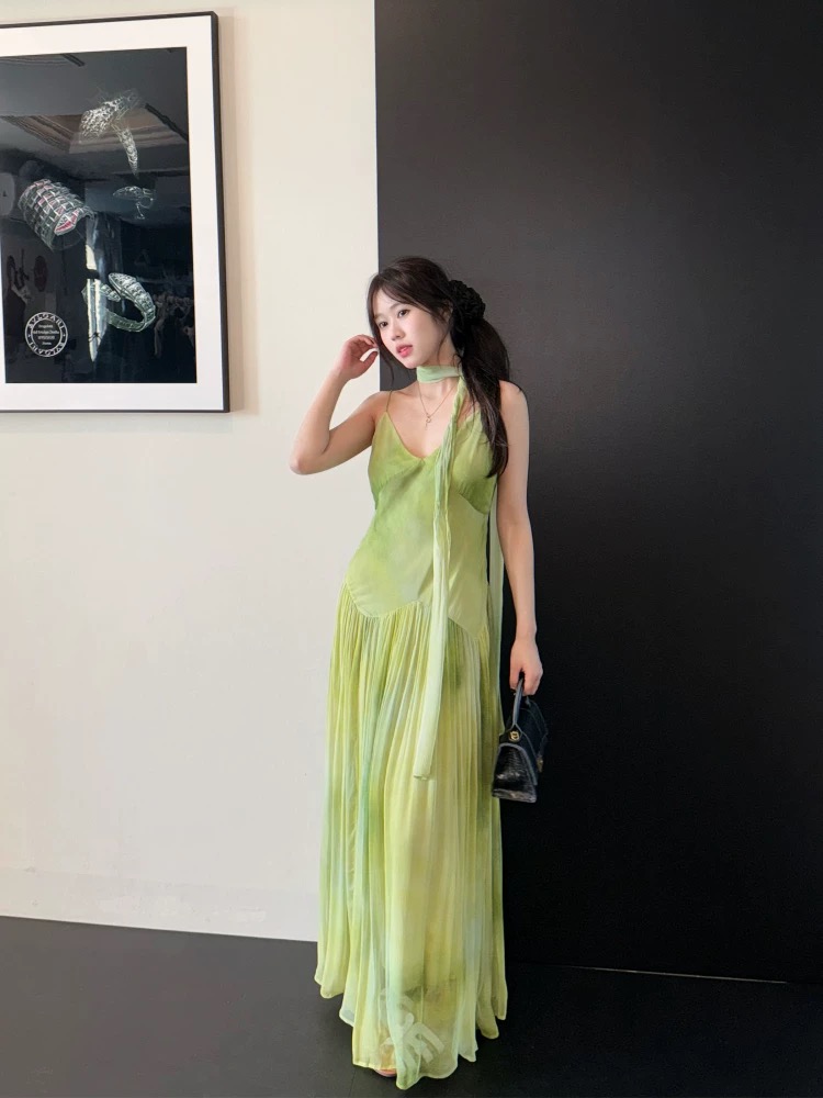 지금 재고 있음 여름 작은 대중 헤일로 염색 여성 드레스 녹색 허리 수축 슬립 드레스 휴가 고급 프린트 우아한 롱 스커트