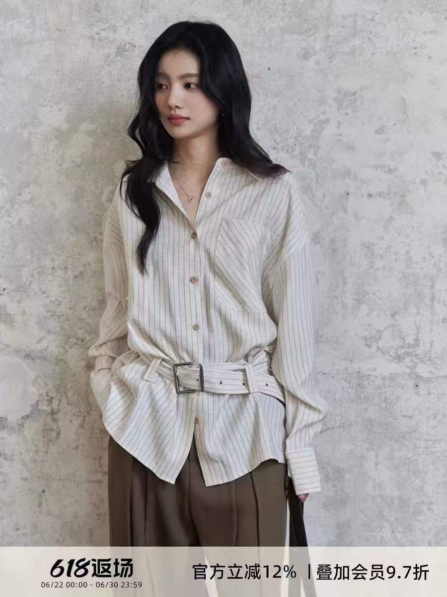 II 양 디자인 의미 란 높음 지혜 센스 허리 수축 스트라이프 셔츠 봄 가을 디자인 센스 작은 대중 긴팔 레트로 맨위