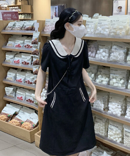 실사 레트로 스타일 배색 베이비 칼라 반팔 여성 드레스 2026 여름 연령 감소 슬림해 보이는 중간 길이 치마