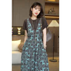 批发假两件连衣裙2025夏季新款宽松大码女装显瘦减龄碎花拼接背带裙子