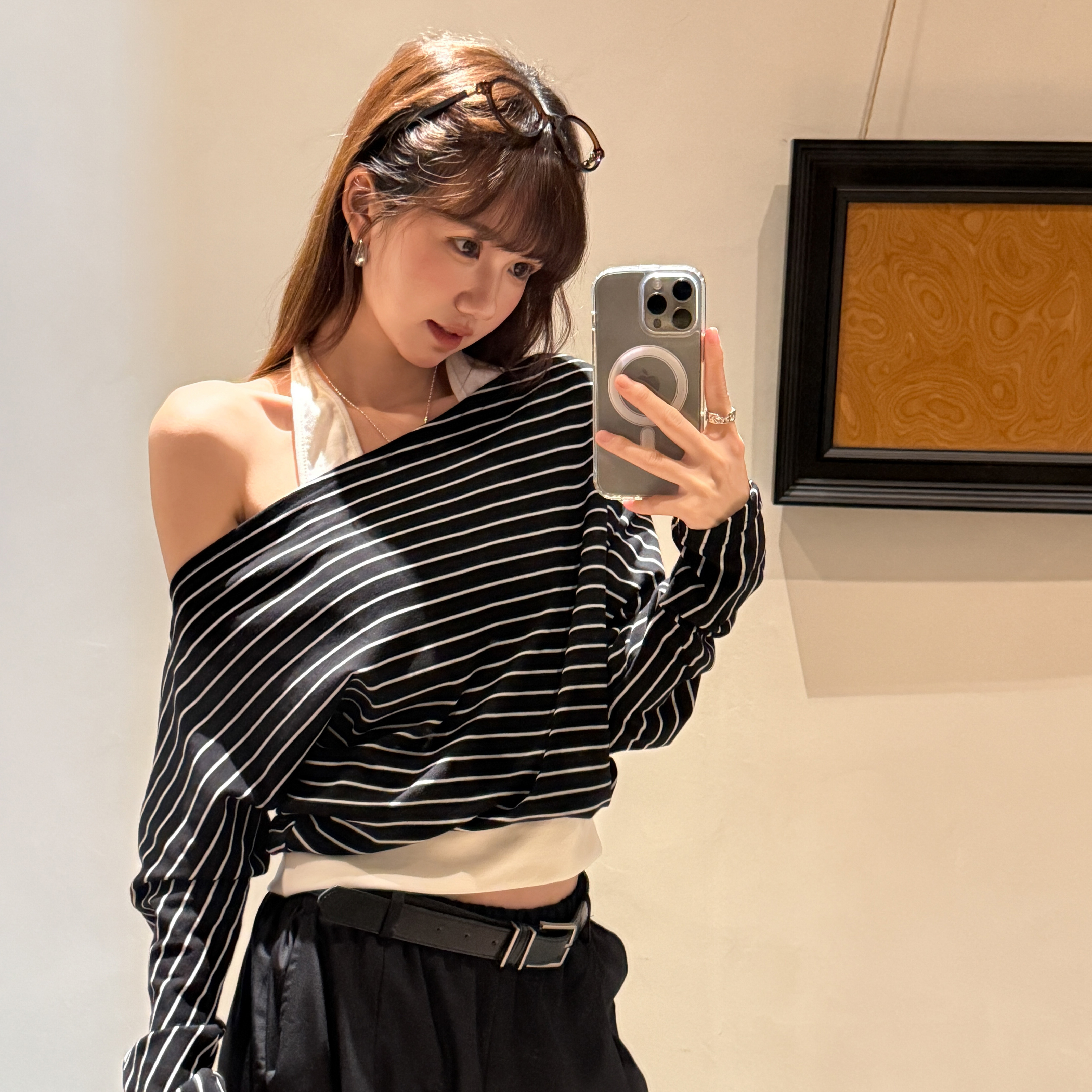 MY70306# 撞色条纹挂脖假两件长袖t恤女早秋季高级感辣妹宽松露肩女裝...
