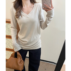 批发实拍实价v领露锁骨长袖打底衫女春季高级感休闲宽松长袖t恤上衣