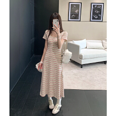 批发实拍实价#法粉色<b class='q'>条纹</b>u领短袖连衣裙女春季洋气小个子海边度假收腰