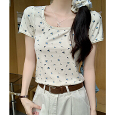 批发实拍实价#碎花方领正肩短袖t恤女春2026新款设计感小众短款上衣<b class='q'>潮</b>