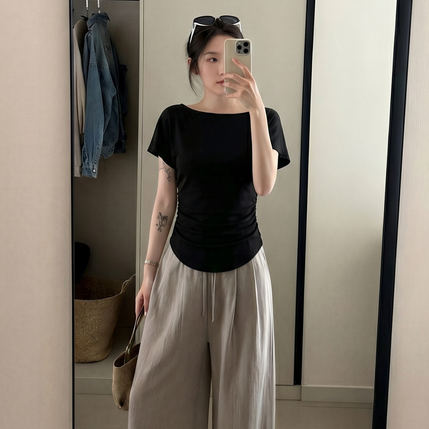 ai 정가 오프숄더 반팔 티셔츠 여성 2026 새로운 디자인 센스 허리 수축 슬림해 보이는 비스듬한 어깨 누출 쇄골 맨위