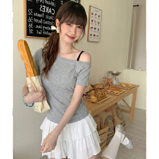 批发AI实价# 灰色假两件斜肩吊带短袖<b class='q'>t</b><b class='q'>恤</b>女秋2026新款褶皱收腰<b class='q'>露肩</b>