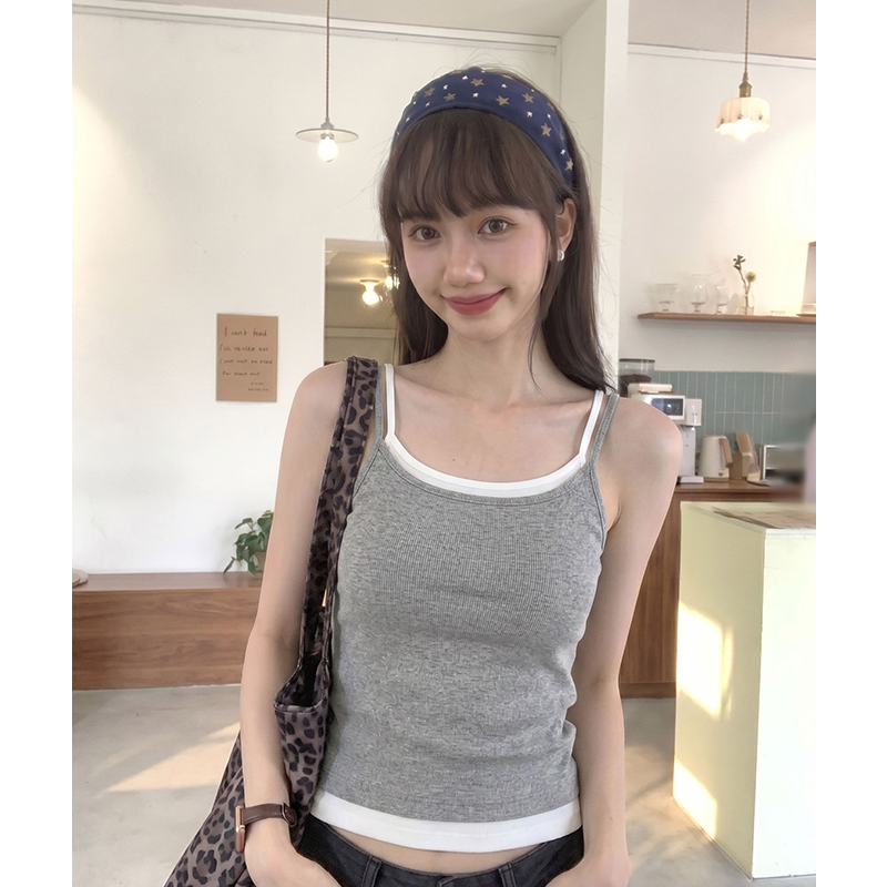 실사 정가 패치워크 색상 페이크 레이어드 외출용 조끼 슬립 2026 새로운 여름 디자인 센스 쇼트 스타일 몸매 가꾸기 슬림해 보이는