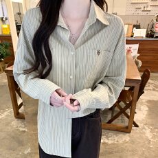 批发韩版卡其色条纹<b class='q'>衬衫</b>外套女2026秋季新款<b class='q'>衬衣</b>休闲宽松长袖上衣