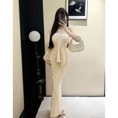 批发轻奢重工镶钻挂脖礼服长裙子温柔纯欲千金皱褶显瘦鱼尾连衣裙