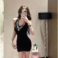批发挂脖重工镶钻连衣裙甜辣高腰气质修身<b class='q'>显瘦</b>包臀抓绒短裙