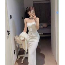 批发实拍辣妹一字肩挂脖闪钻吊带连衣裙感显瘦包臀小妈打底加绒中长裙