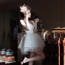 批发法式气质白色<b class='q'>蕾丝</b>吊带收腰蓬蓬连衣裙短款女生日小礼服无袖裙子夏