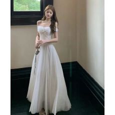 批发新款<b class='q'>挂</b><b class='q'>脖</b>一字肩皱褶复古收腰显瘦大摆裙