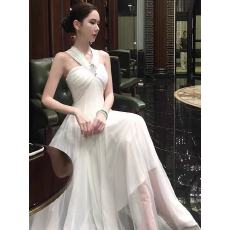 批发新款挂脖一字肩皱褶<b class='q'>复古</b>收腰显瘦大摆裙