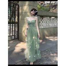 批发网图甜美法式挂脖吊带<b class='q'>连衣裙</b>女浪漫花朵长裙新款网纱晚<b class='q'>礼服</b>度假裙