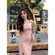 批发纯欲风法式气质超好看蕾丝拼接挂脖<b class='q'>连衣裙</b>设计感小众漂亮独特长裙