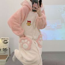 果子狸 新款中长款连帽睡袍女可爱甜美卡通长毛绒袍套家居服