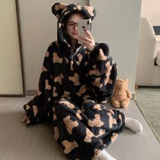 批发果子狸 珊瑚绒260克宽松大睡袍中长款连帽睡裙女士家居服