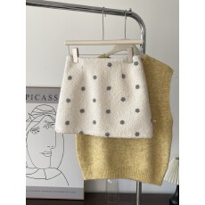 批发<b class='q'>大码</b>胖mm红色波点半身裙女2025短裙高腰显瘦裙子a字包臀裙子