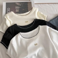 批发正肩短袖t恤女2026新款夏季设计感美式修身显瘦短款花边上衣