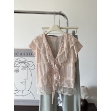 批发甜美风蕾丝拼接短袖衬衫女夏季法式小衫宽松短款<b class='q'>白色</b>chic上衣