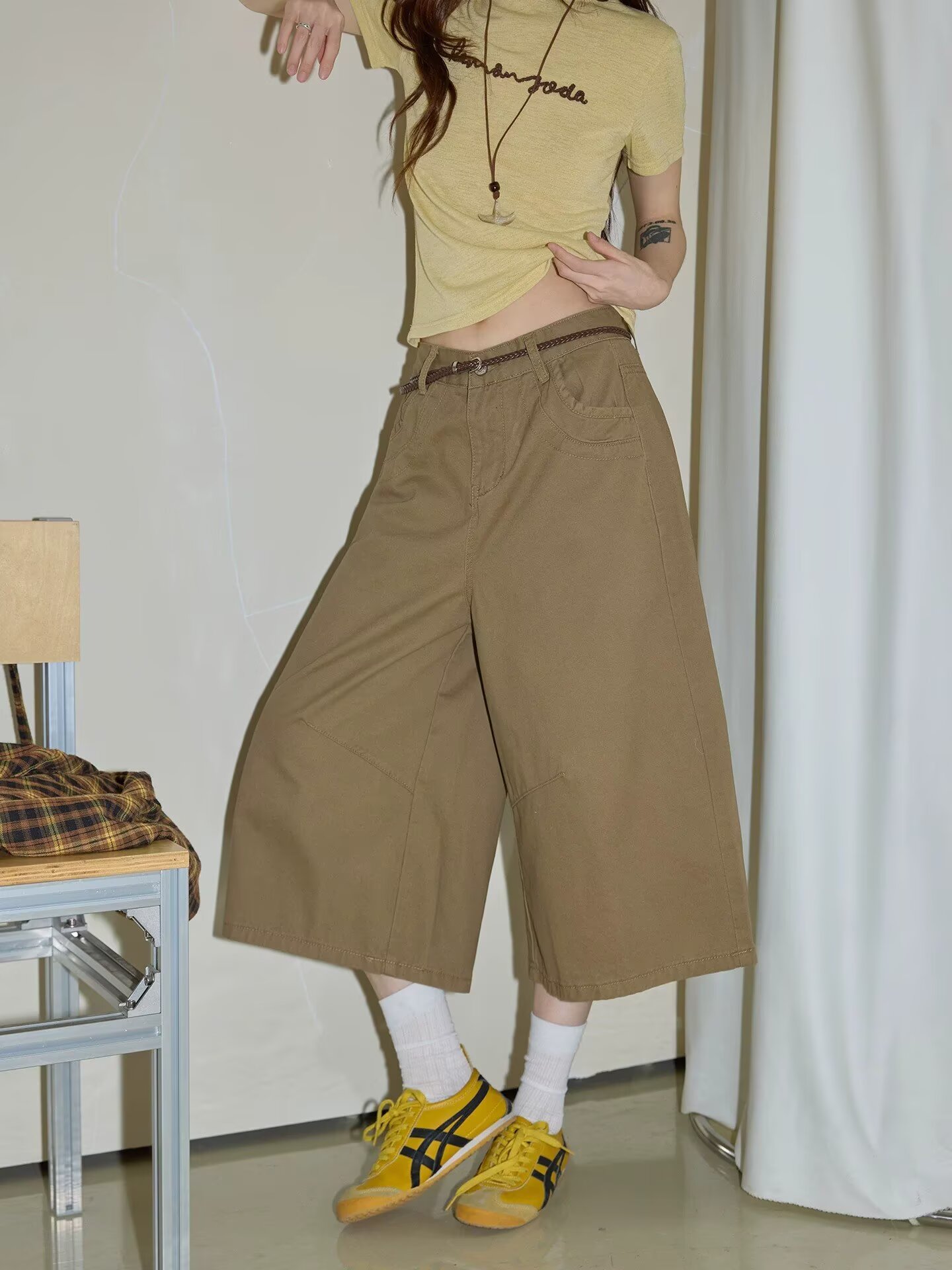 카키 색 기타 주머니 야외 7 점 청바지 남녀 같은 단락 루즈핏 스트레이트 넓은 다리 캐주얼 워크웨어 5 점 바지