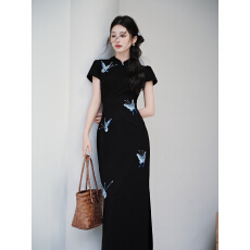 批发语希实拍 新中式改良气质高级感面料网纱蝴蝶拼接刺绣<b class='q'>旗袍</b>