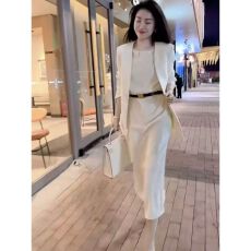 批发2479大爱美依缘2024新款时尚OL套装裙<b class='q'>西装</b>外套+连衣裙两件套女装