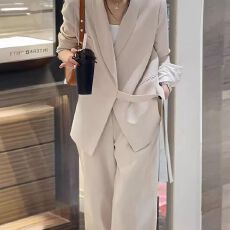 批发大嫂同款2025春秋新款大码胖mm宽松减龄阔腿裤两件套西装<b class='q'>套装</b>女