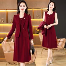 批发单/套装 <b class='q'>时尚</b>连衣裙套装女2026新款初春妈妈减龄显瘦红色两件套女