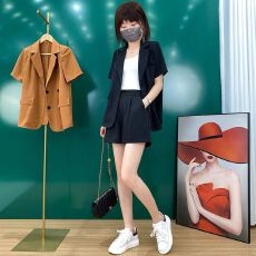 批发西装<b class='q'>套装</b><b class='q'>女装</b>夏季韩版宽松气质学院风减龄温柔系<b class='q'>职业</b>凉快垂感抗皱