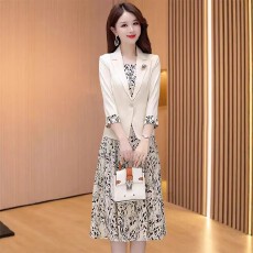 批发<b class='q'>小西装</b>背心两件套春秋连衣裙女2026夏季新款气质显瘦套装碎花裙子