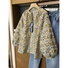 批发今年流行设计师款~重工刺绣镂空碎花<b class='q'>长袖</b>衬衫<b class='q'>女</b>秋