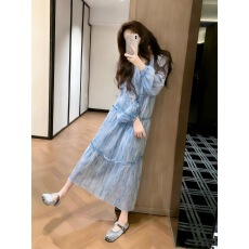 批发2026年新款富家千金miu系穿搭法式早春漂亮蓝色碎花连衣<b class='q'>裙</b>女春季