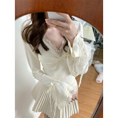 批发已出货 纯欲风<b class='q'>v领</b>蕾丝打底衫长袖内搭