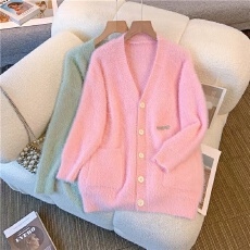 批发实拍<b class='q'>大码</b><b class='q'>女装</b>奶系甜美水貂绒毛衣外套秋季<b class='q'>韩版</b>温柔针织开衫宽松女