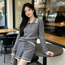批发撞色针织套装女秋冬气质休闲运动风高尔夫网球服两件套毛衣配短裤