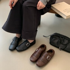 批发新款英伦风雕花布洛克小皮鞋2026秋款平底高级感复古乐福鞋