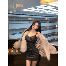 批发实拍实价 秋冬气质吊带连衣裙皮裙女弹力<b class='q'>修身</b>带胸垫内搭包臀短裙