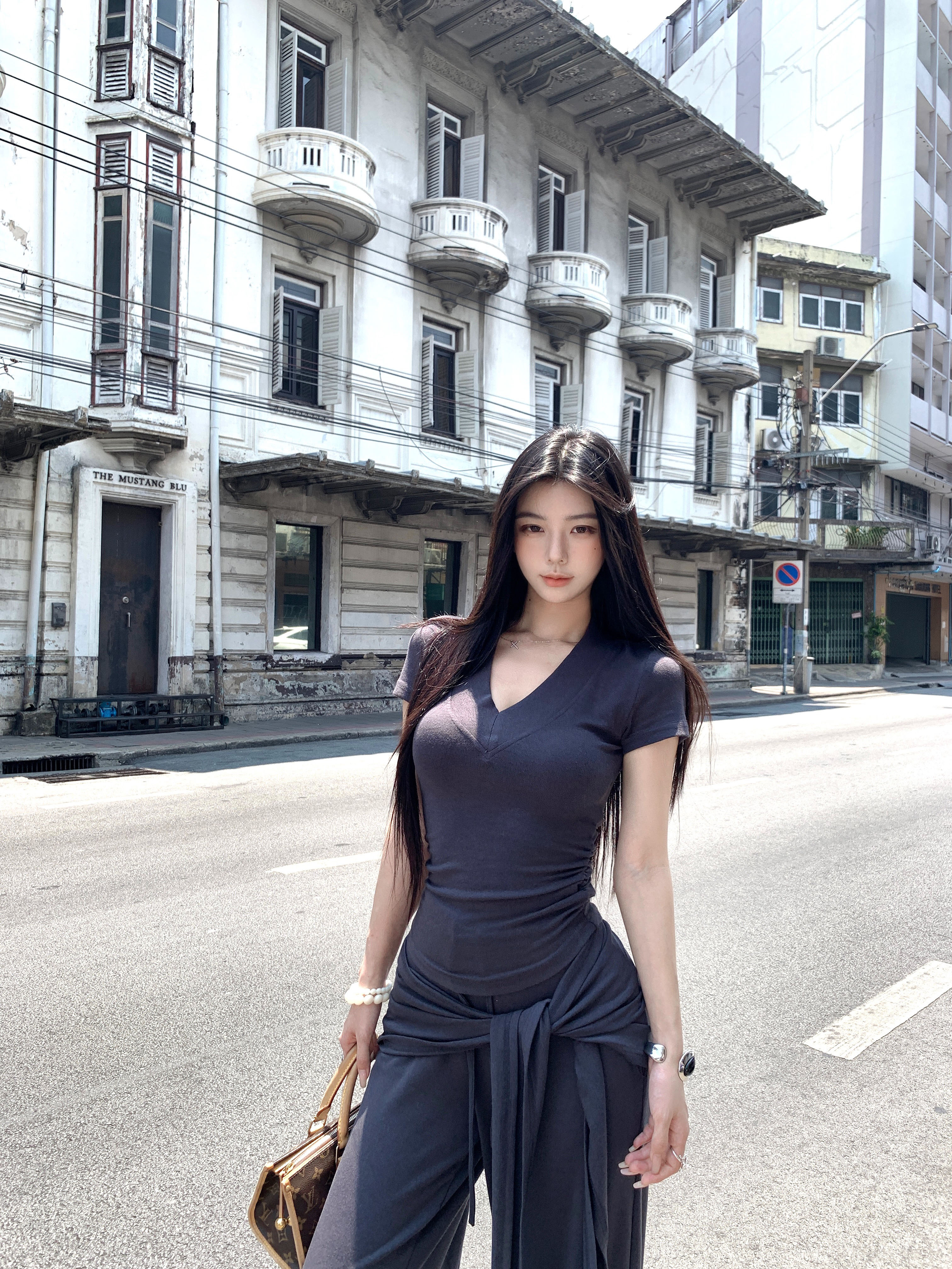 실사 정가 여름 다용도 V넥 몸매 가꾸기 맨위 루즈핏 캐주얼 넓은 다리 길이 바지 숄 패션 세 조각 여성 세트