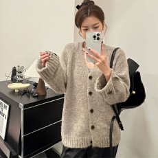 批发<b class='q'>中长款</b>毛衣外套慵懒风灰色V领开衫女2025秋冬季新款宽松软糯针织