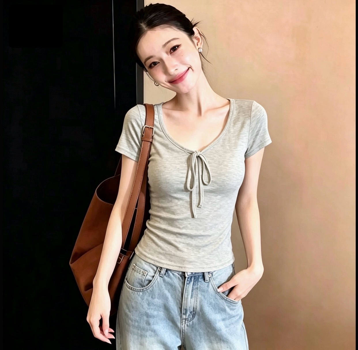 chic 달콤한 매운맛 V넥 반팔 티셔츠 여성 여름 몸매 가꾸기 한국 스타일 쇼트 스타일 기본 셔츠 얇은 스타일 마이크로 ~을 통해 의류 트렌디