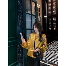 鹿高高新中式国风醋酸缎面短外套女2025春秋新款提花宽松开衫上衣