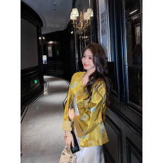 批发鹿高高提花缎面外套 浅烙金盏黄