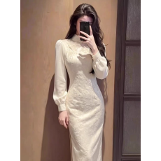 批发早<b class='q'>春</b>新中式国风改良旗袍高端大气上档次日常可穿御姐风杏色洋装女