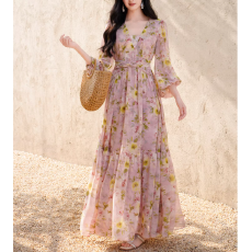 批发“法式2026年粉色碎花绑带收腰长裙/绝美<b class='q'>V领</b>灯笼袖印花<b class='q'>连衣裙</b>