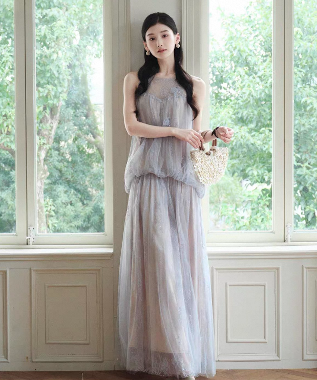 2026 영 산소 소녀 센스 맑은 하늘 블루 망사 레이스 자수 비즈 박기 페이크 레이어드 부드러운 드레스