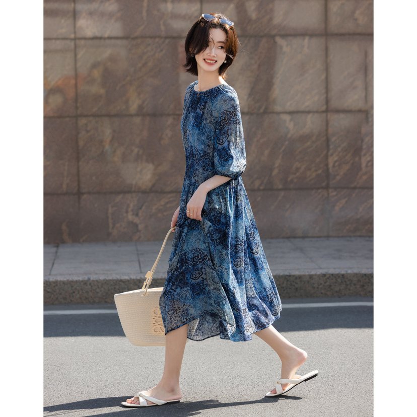 가벼움 휴일 여름 우아함 바람 펌프 Pleat 라운드 넥 도트 무늬 루즈핏 슬림해 보이는 숨기기 고기 여성 드레스 고급 센스