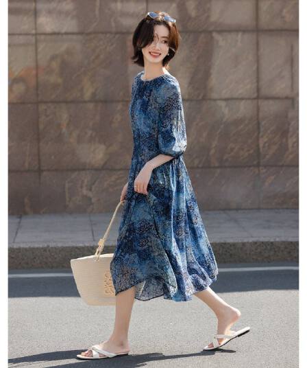 가벼움 휴일 여름 우아함 바람 펌프 Pleat 라운드 넥 도트 무늬 루즈핏 슬림해 보이는 숨기기 고기 여성 드레스 고급 센스